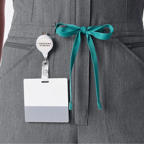 FIGS Rafaela Cargo FIONx ScrubJumpsuit In Graphite Women’s Scrubs Size XXS - Picture 4 of 16